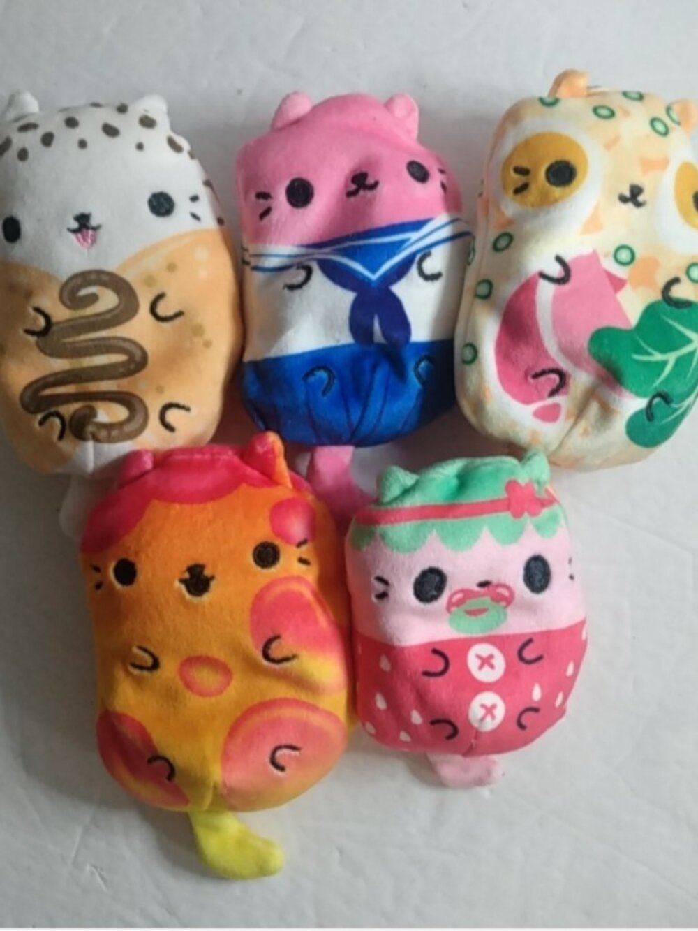 Lot Of 5 Cats Vs Pickles 4" & 3" Plush Beanbag Toys Plushies Meow Cute! (lot 2)